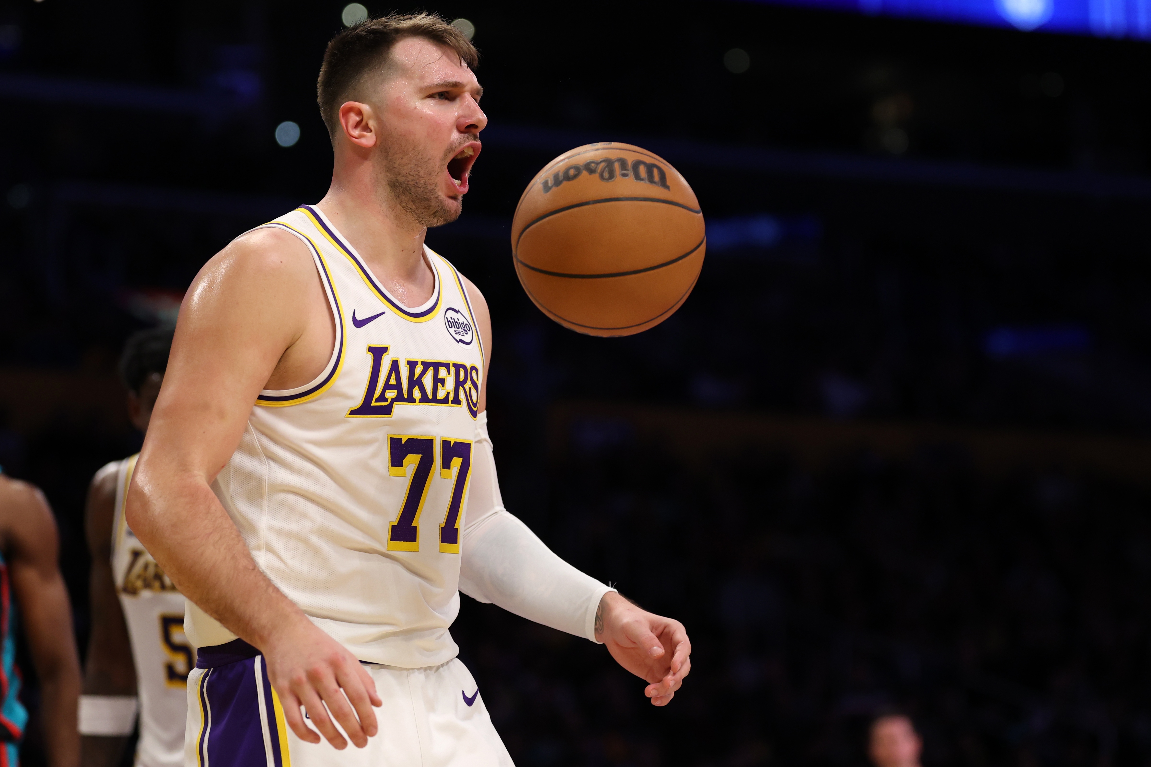 开云体育平台-Shams：东契奇一直在处理腹股沟和其他一些问题 巴夫金今日可出战